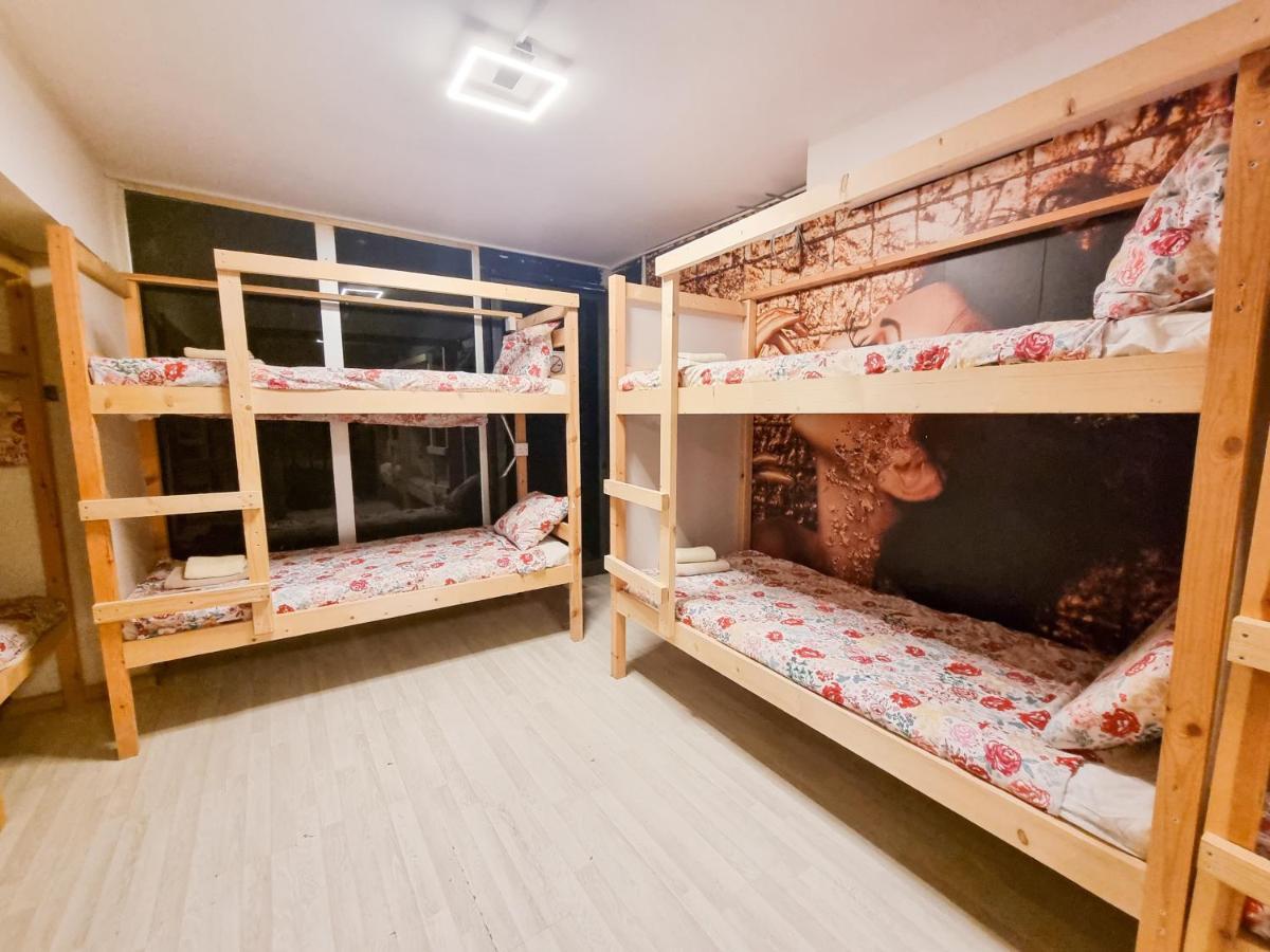 Unique City Hostel 100 Meters From Beach لارنكا المظهر الخارجي الصورة