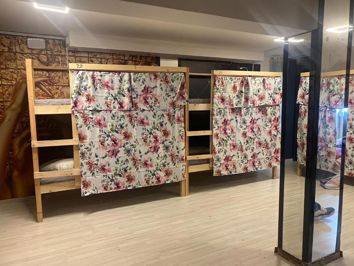 Unique City Hostel 100 Meters From Beach لارنكا المظهر الخارجي الصورة