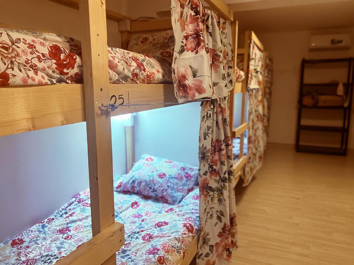 Unique City Hostel 100 Meters From Beach لارنكا المظهر الخارجي الصورة