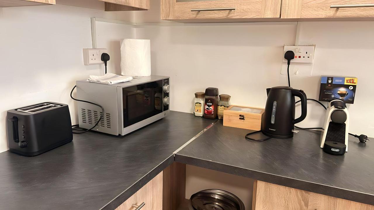 Unique City Hostel 100 Meters From Beach لارنكا المظهر الخارجي الصورة