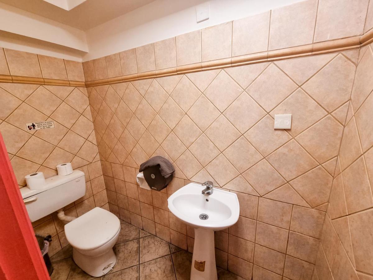 Unique City Hostel 100 Meters From Beach لارنكا المظهر الخارجي الصورة